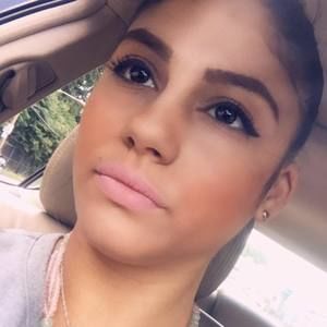 Meet your Posher, Ana